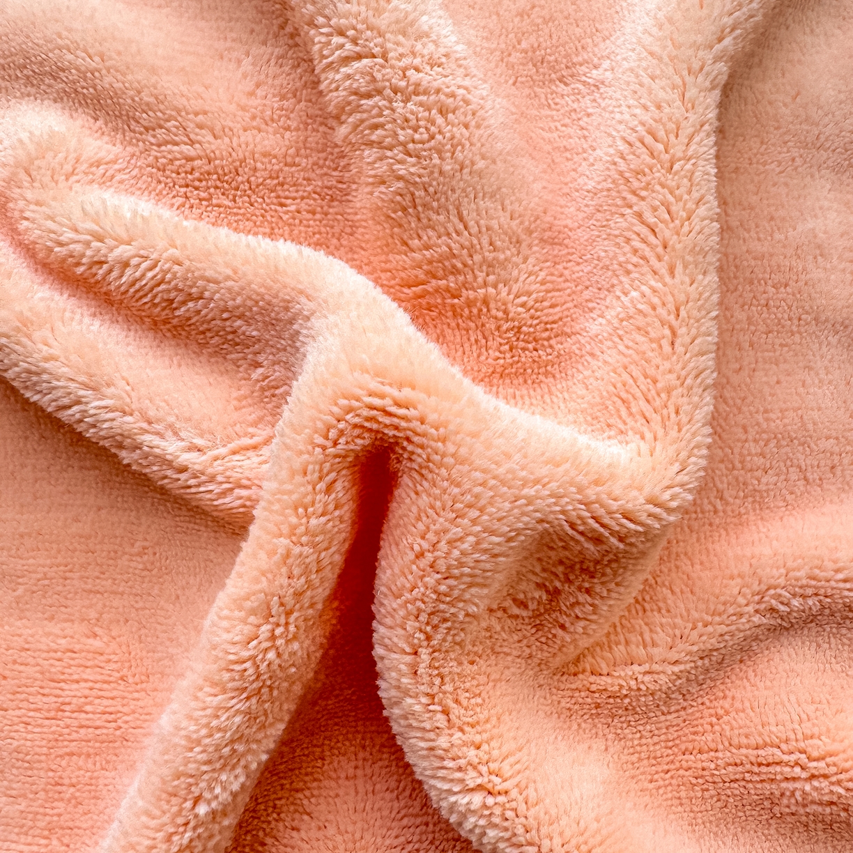 91家纺网 家纺一手货源 找家纺 悦织湾家纺 2025新款9斤重牛奶绒四件套纯色贴布绣人件富贵系列240克重高密保暖轻奢时尚床上用品4件套 黛西-暖玉