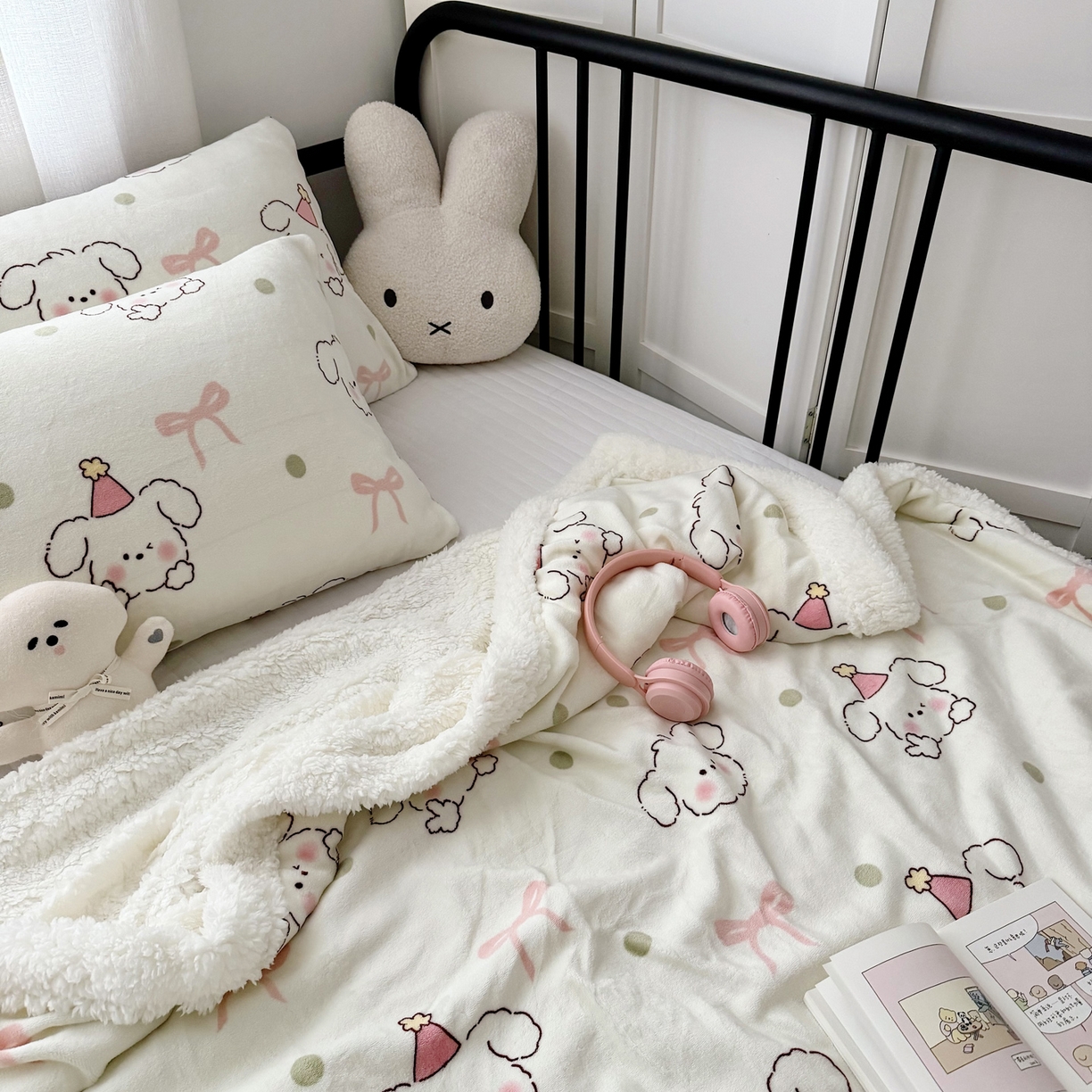 91家纺网 家纺一手货源 找家纺 大元 2025新款ins加厚小清新牛奶绒羊羔绒毛毯午睡毯沙发盖毯 线条小狗