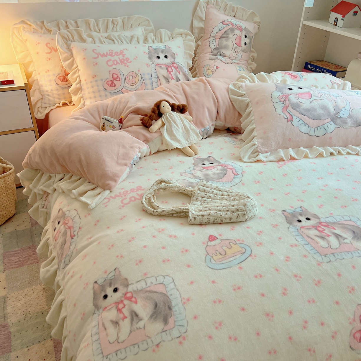 91家纺网 家纺一手货源 找家纺 沐慕 2025新款高克重花边款牛奶绒四件套 花边-玫瑰粉喵