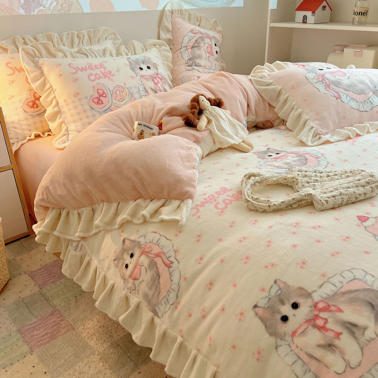 91家纺网 家纺一手货源 找家纺 沐慕 2025新款高克重花边款牛奶绒四件套 花边-玫瑰粉喵