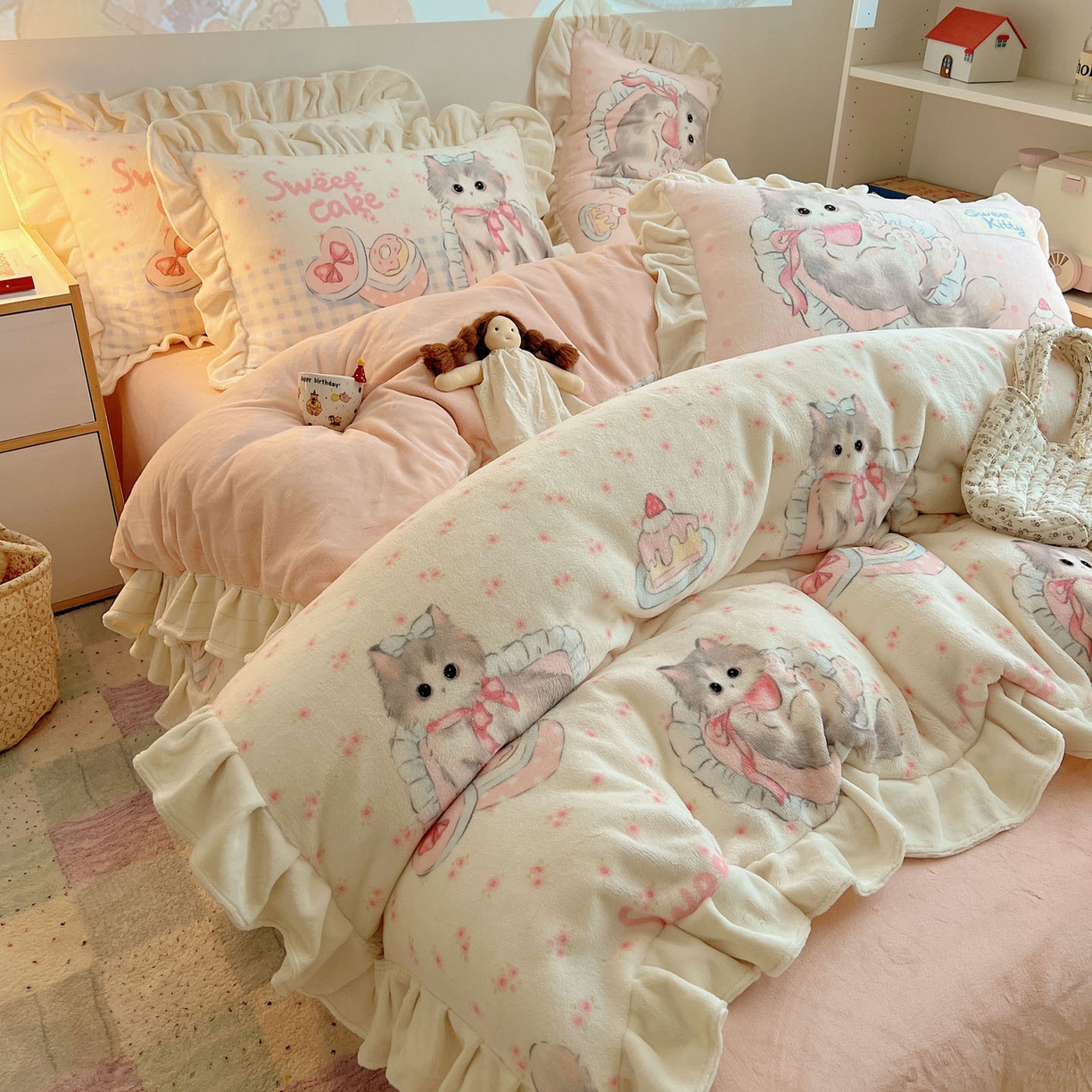 91家纺网 家纺一手货源 找家纺 沐慕 2025新款高克重花边款牛奶绒四件套 花边-玫瑰粉喵