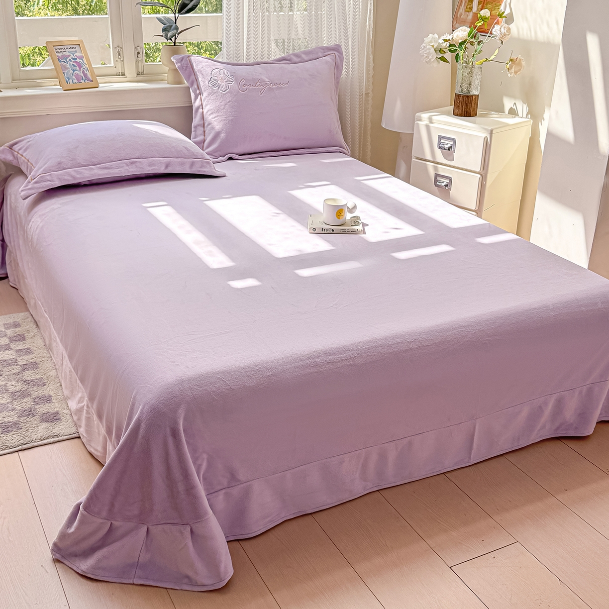 91家纺网 家纺一手货源 找家纺 悦织湾家纺 2025新款9斤重牛奶绒四件套纯色贴布绣人件富贵系列240克重高密保暖轻奢时尚床上用品4件套 黛西-水晶紫