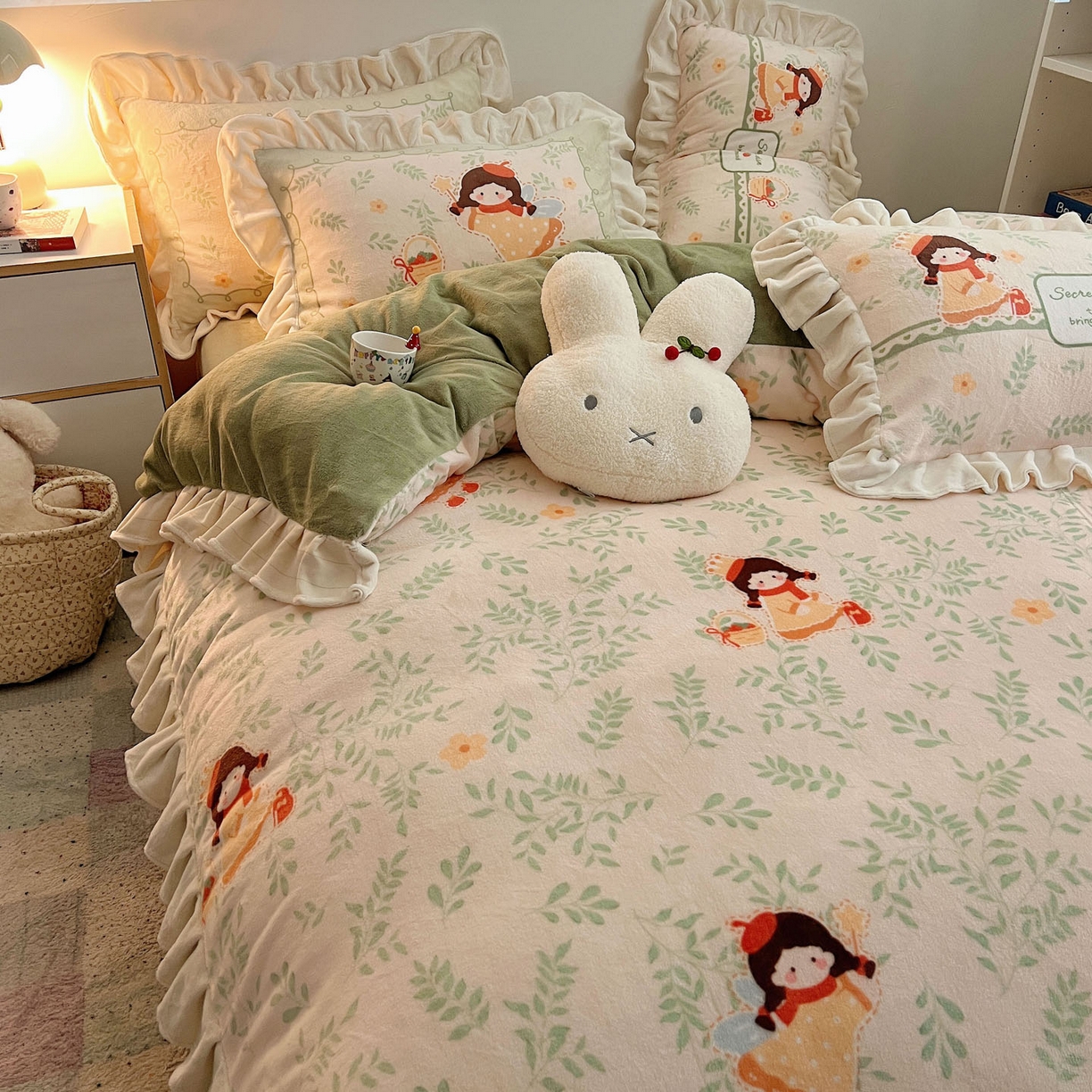 91家纺网 家纺一手货源 找家纺 沐慕 2025新款高克重花边款牛奶绒四件套 花边-森林女孩