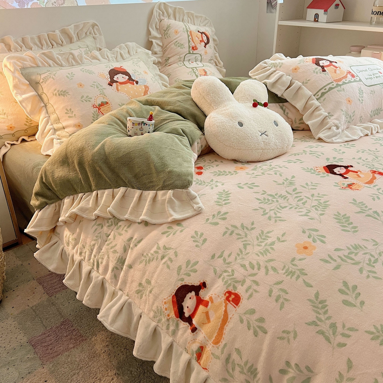 91家纺网 家纺一手货源 找家纺 沐慕 2025新款高克重花边款牛奶绒四件套 花边-森林女孩