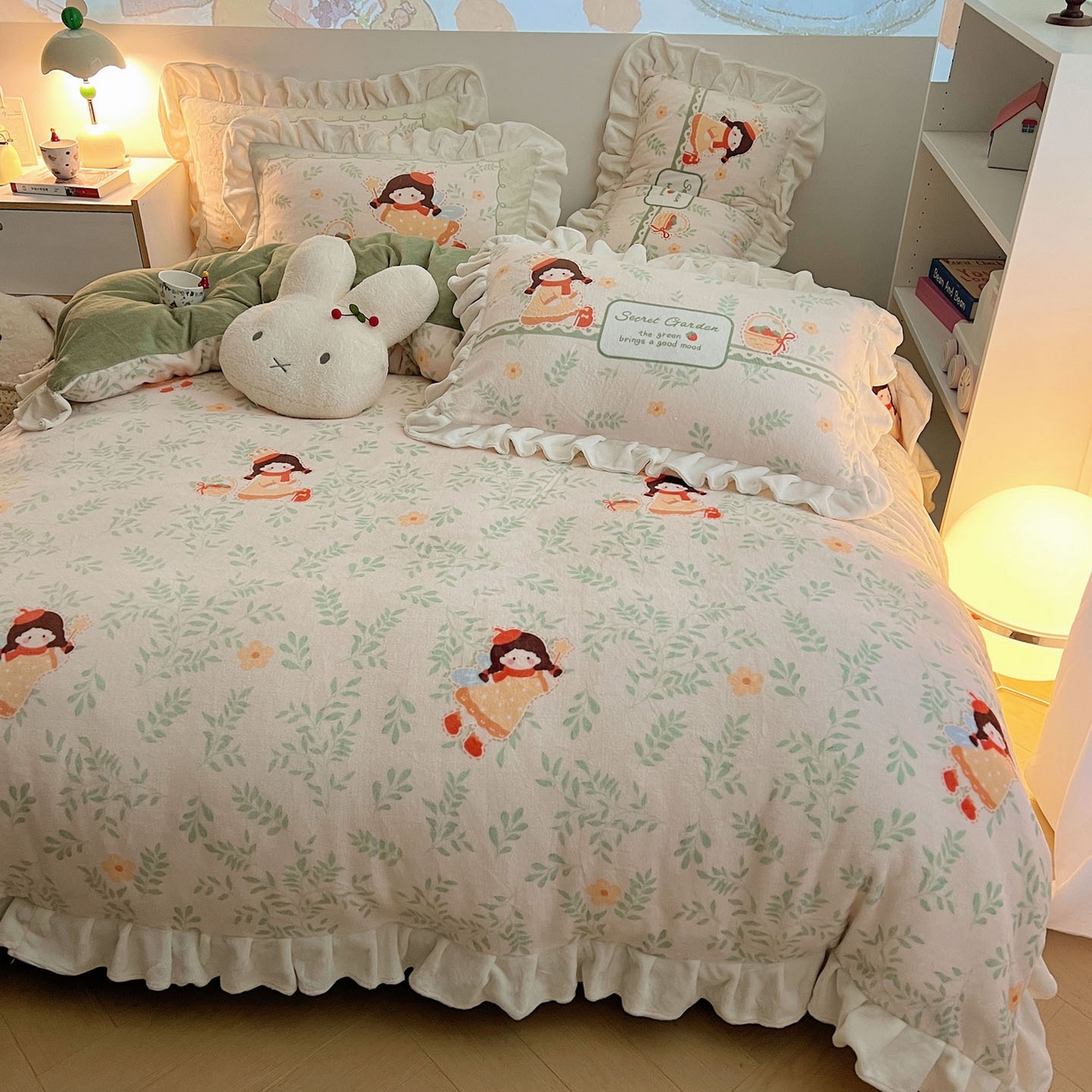 91家纺网 家纺一手货源 找家纺 沐慕 2025新款高克重花边款牛奶绒四件套 花边-森林女孩