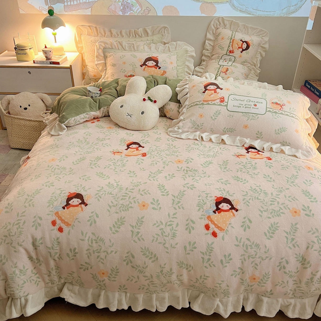 91家纺网 家纺一手货源 找家纺 沐慕 2025新款高克重花边款牛奶绒四件套 花边-森林女孩