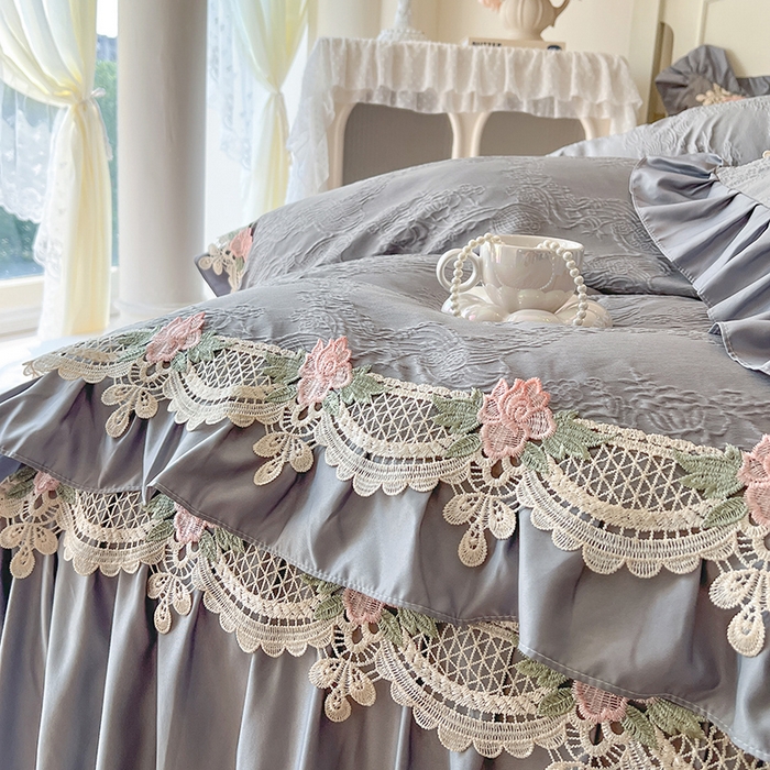 91家纺网 家纺一手货源 找家纺 网红馆（ck家纺） 2025新款水洗真丝蕾丝刺绣床裙四件套-慕尚 工装灰