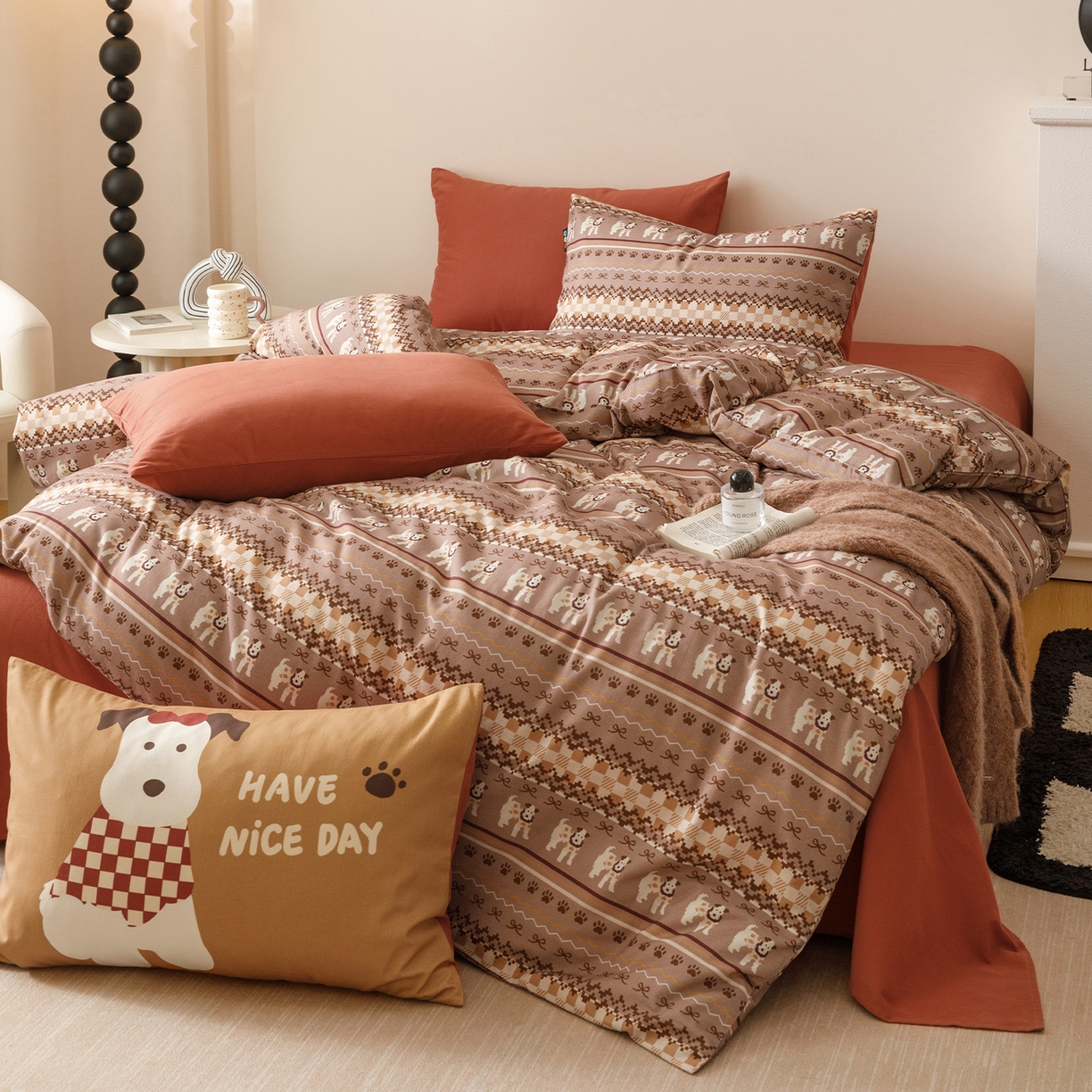 91家纺网 家纺一手货源 找家纺 RYB红黄兰 2025新款费尔岛系全棉纯棉加厚磨毛数码印花四件套 费尔岛小犬橘