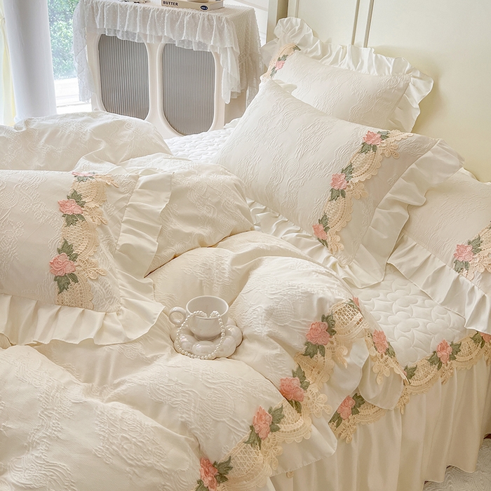 91家纺网 家纺一手货源 找家纺 网红馆（ck家纺） 2025新款水洗真丝蕾丝刺绣床裙四件套-慕尚 米白