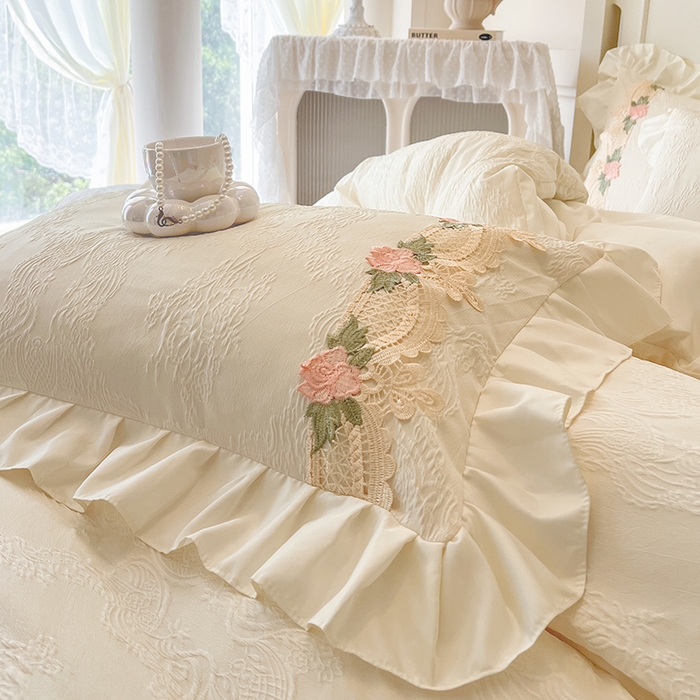 91家纺网 家纺一手货源 找家纺 网红馆（ck家纺） 2025新款水洗真丝蕾丝刺绣床裙四件套-慕尚 米白