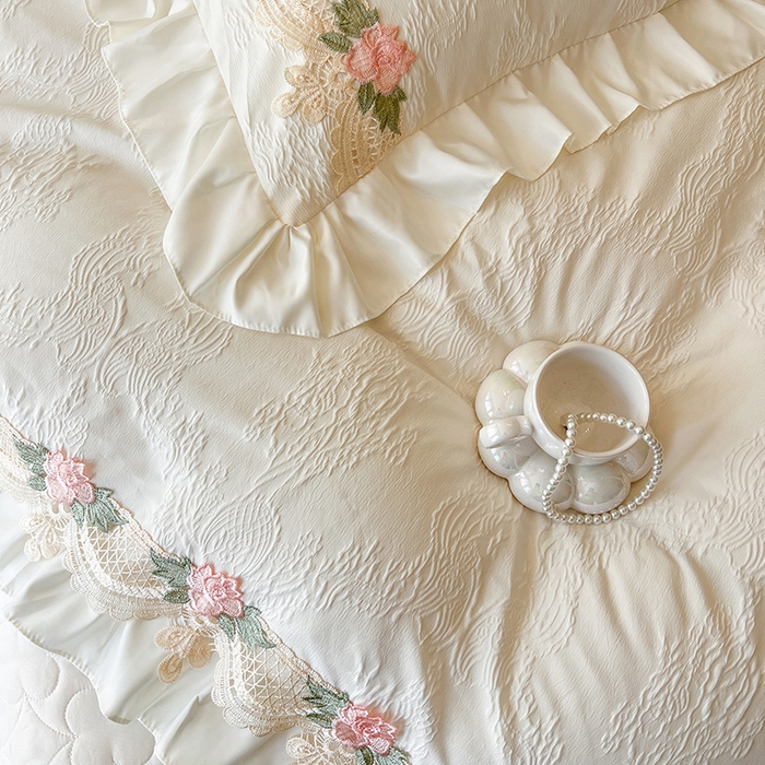 91家纺网 家纺一手货源 找家纺 网红馆（ck家纺） 2025新款水洗真丝蕾丝刺绣床裙四件套-慕尚 米白