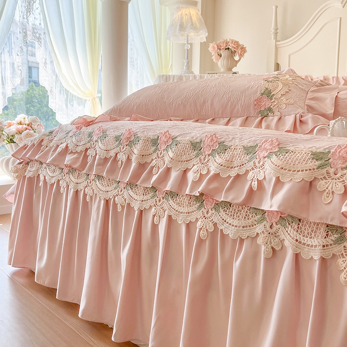 91家纺网 家纺一手货源 找家纺 网红馆（ck家纺） 2025新款水洗真丝蕾丝刺绣床裙四件套-慕尚 嫩粉