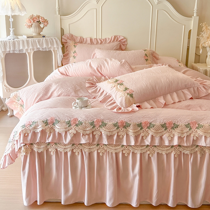 91家纺网 家纺一手货源 找家纺 网红馆（ck家纺） 2025新款水洗真丝蕾丝刺绣床裙四件套-慕尚 嫩粉