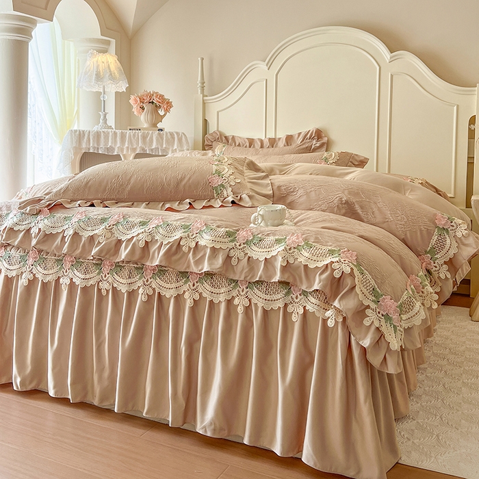 91家纺网 家纺一手货源 找家纺 网红馆（ck家纺） 2025新款水洗真丝蕾丝刺绣床裙四件套-慕尚 香槟