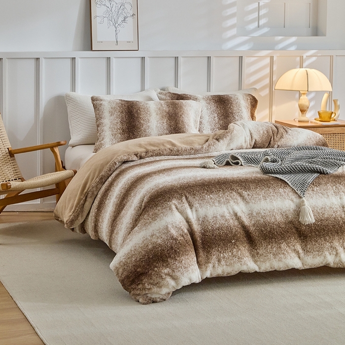 91家纺网 家纺一手货源 找家纺 （总）缘生活 2025新款仿兔毛绒渐变四件套 冬季专业产品 颜色简单大气