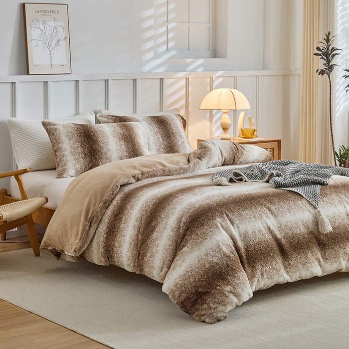 91家纺网 家纺一手货源 找家纺 （总）缘生活 2025新款仿兔毛绒渐变四件套 冬季专业产品 颜色简单大气