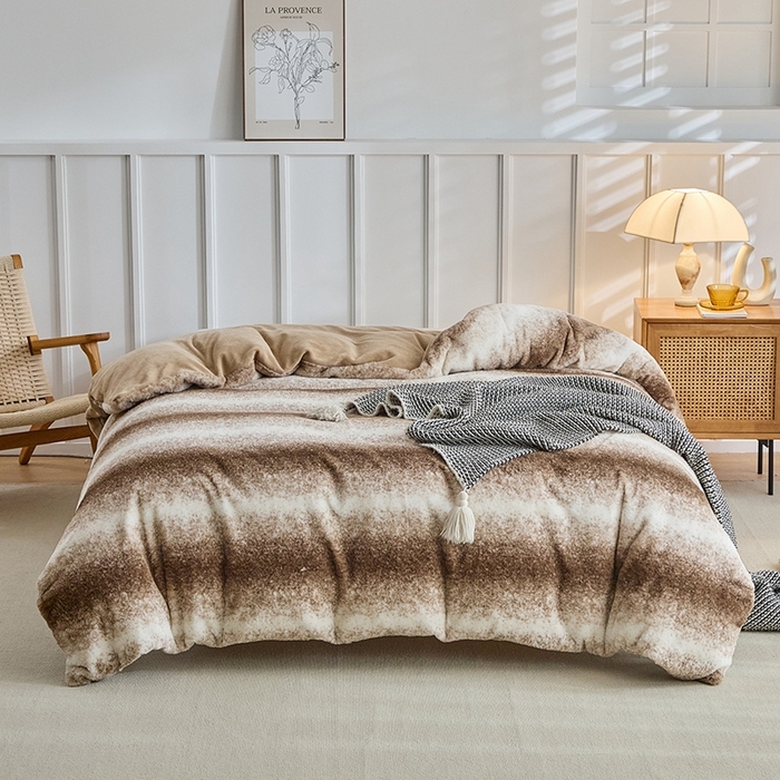 91家纺网 家纺一手货源 找家纺 （总）缘生活 2025新款仿兔毛绒渐变四件套 冬季专业产品 颜色简单大气