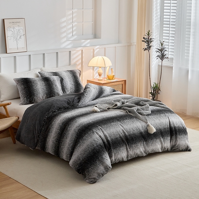 91家纺网 家纺一手货源 找家纺 缘生活 2025新款仿兔毛绒渐变四件套 冬季专业产品 颜色简单大气 绒渐变四件套-黑色