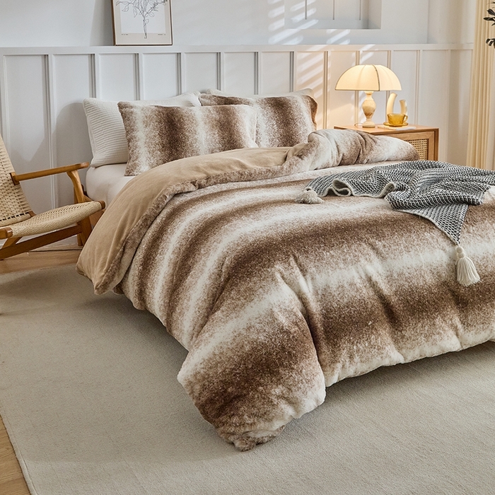 91家纺网 家纺一手货源 找家纺 （总）缘生活 2025新款仿兔毛绒渐变四件套 冬季专业产品 颜色简单大气