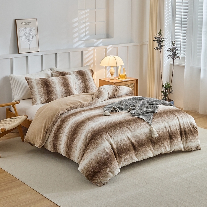 91家纺网 家纺一手货源 找家纺 （总）缘生活 2025新款仿兔毛绒渐变四件套 冬季专业产品 颜色简单大气