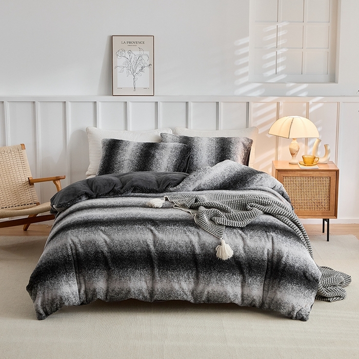 91家纺网 家纺一手货源 找家纺 缘生活 2025新款仿兔毛绒渐变四件套 冬季专业产品 颜色简单大气 绒渐变四件套-黑色