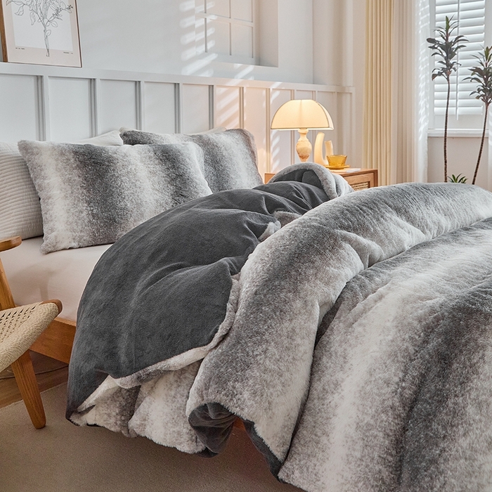 91家纺网 家纺一手货源 找家纺 （总）缘生活 2025新款仿兔毛绒渐变四件套 冬季专业产品 颜色简单大气