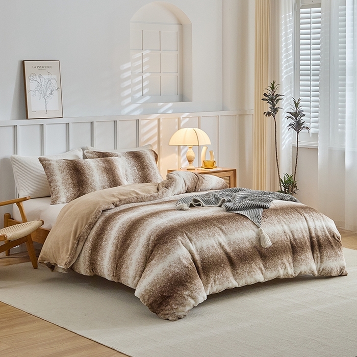 91家纺网 家纺一手货源 找家纺 （总）缘生活 2025新款仿兔毛绒渐变四件套 冬季专业产品 颜色简单大气