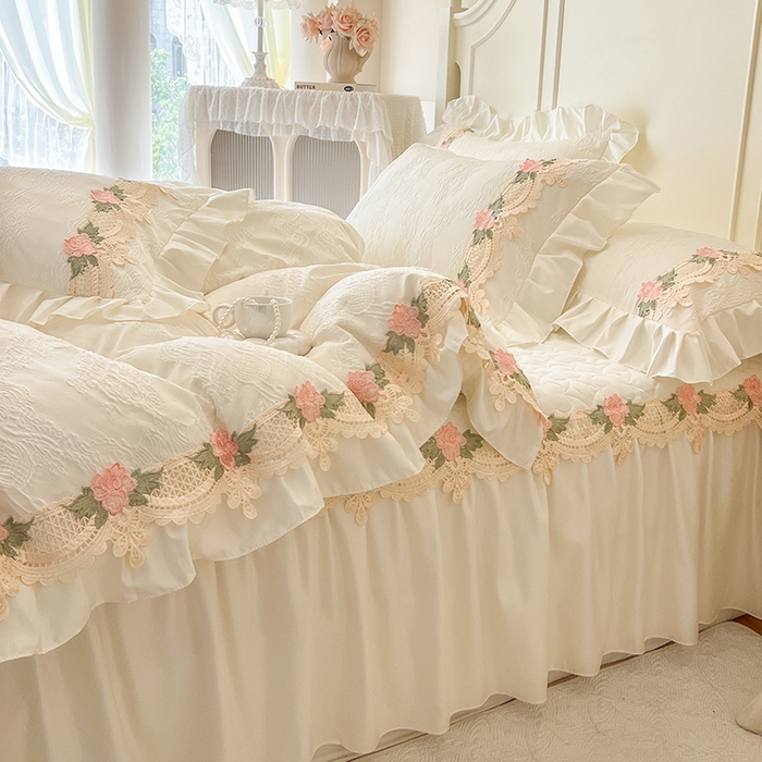 91家纺网 家纺一手货源 找家纺 网红馆（ck家纺） 2025新款水洗真丝蕾丝刺绣床裙系列-慕尚 米白