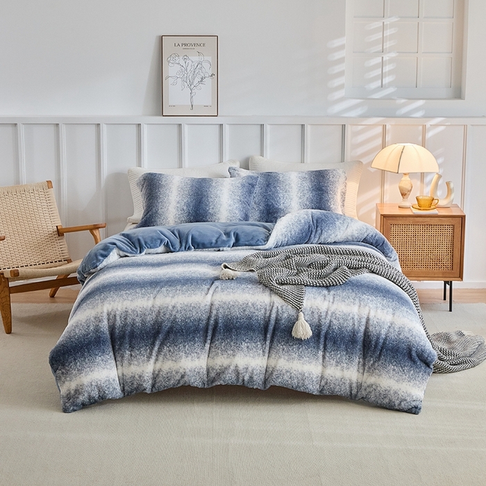 91家纺网 家纺一手货源 找家纺 缘生活 2025新款仿兔毛绒渐变四件套 冬季专业产品 颜色简单大气 绒渐变四件套-蓝色