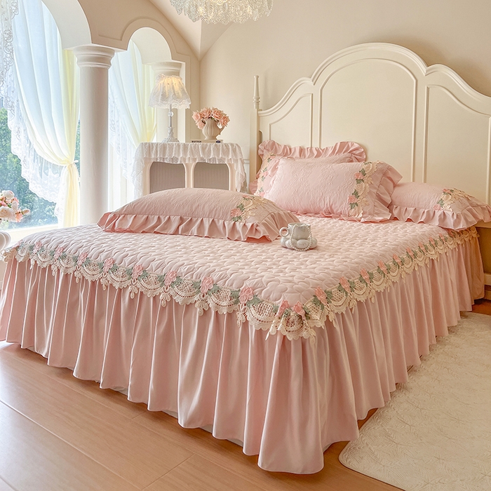 91家纺网 家纺一手货源 找家纺 网红馆（ck家纺） 2025新款水洗真丝蕾丝刺绣床裙系列-慕尚 嫩粉