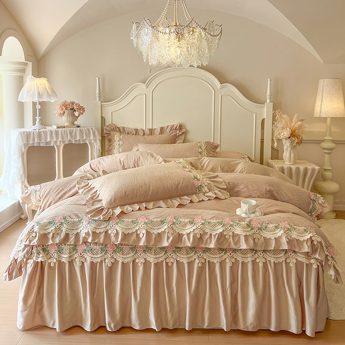 91家纺网 家纺一手货源 找家纺 网红馆（ck家纺） 2025新款水洗真丝蕾丝刺绣床裙系列-慕尚 香槟