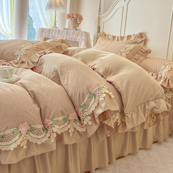91家纺网 家纺一手货源 找家纺 网红馆（ck家纺） 2025新款水洗真丝蕾丝刺绣床裙系列-慕尚 香槟