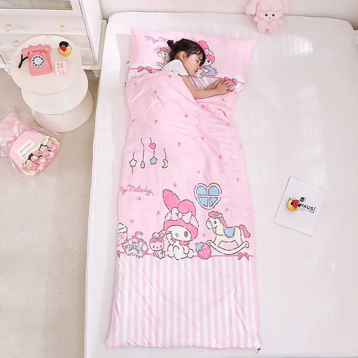 91家纺网 家纺一手货源 找家纺 八零年代 2025新款三丽鸥正版秋冬加厚儿童一体睡袋大宝宝绒防踢被大版卡通懒人被子（含防伪标） 美乐蒂木马