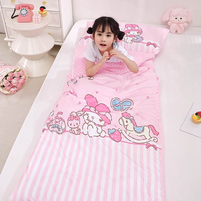 91家纺网 家纺一手货源 找家纺 八零年代 2025新款三丽鸥正版秋冬加厚儿童一体睡袋大宝宝绒防踢被大版卡通懒人被子（含防伪标） 美乐蒂木马
