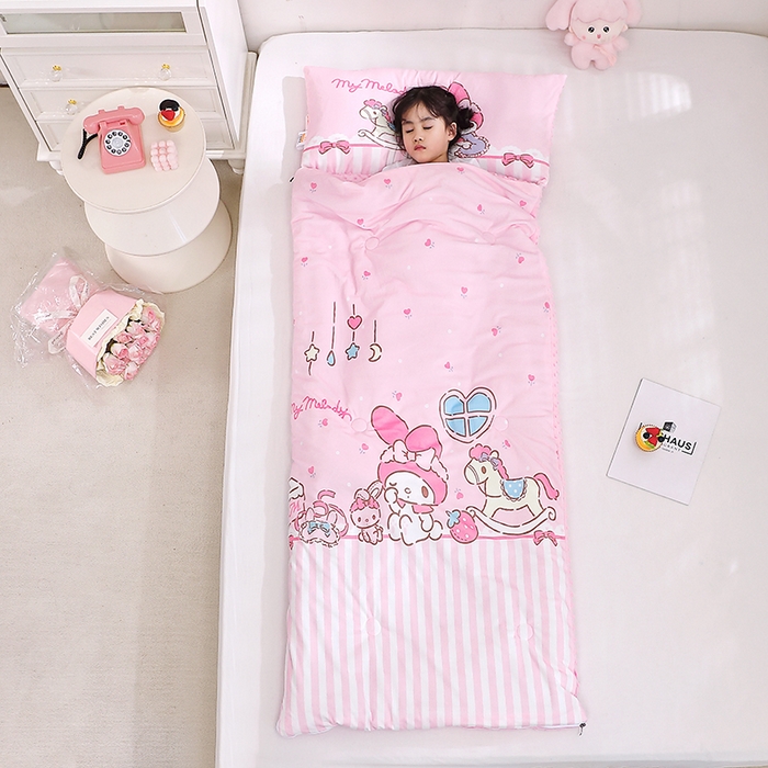 91家纺网 家纺一手货源 找家纺 八零年代 2025新款三丽鸥正版秋冬加厚儿童一体睡袋大宝宝绒防踢被大版卡通懒人被子（含防伪标） 美乐蒂木马