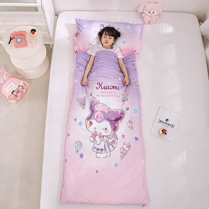 91家纺网 家纺一手货源 找家纺 八零年代 2025新款三丽鸥正版秋冬加厚儿童一体睡袋大宝宝绒防踢被大版卡通懒人被子（含防伪标） 炫彩库洛米
