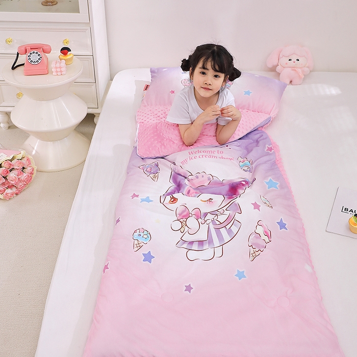 91家纺网 家纺一手货源 找家纺 八零年代 2025新款三丽鸥正版秋冬加厚儿童一体睡袋大宝宝绒防踢被大版卡通懒人被子（含防伪标） 炫彩库洛米