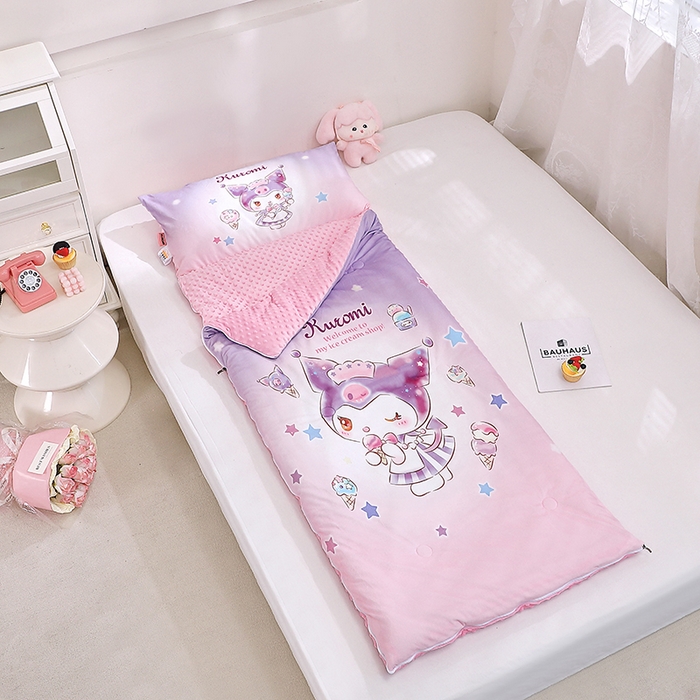 91家纺网 家纺一手货源 找家纺 八零年代 2025新款三丽鸥正版秋冬加厚儿童一体睡袋大宝宝绒防踢被大版卡通懒人被子（含防伪标） 炫彩库洛米