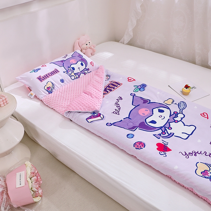 91家纺网 家纺一手货源 找家纺 八零年代 2025新款三丽鸥正版秋冬加厚儿童一体睡袋大宝宝绒防踢被大版卡通懒人被子（含防伪标） 甜甜库洛米