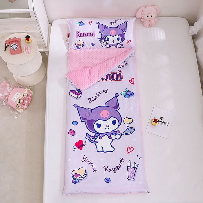 91家纺网 家纺一手货源 找家纺 八零年代 2025新款三丽鸥正版秋冬加厚儿童一体睡袋大宝宝绒防踢被大版卡通懒人被子（含防伪标） 甜甜库洛米