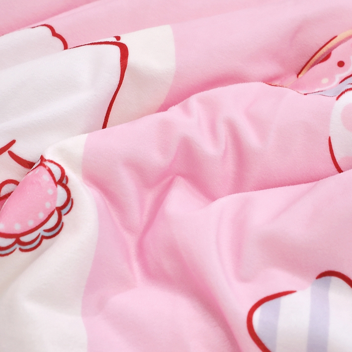 91家纺网 家纺一手货源 找家纺 八零年代 2025新款三丽鸥正版秋冬加厚儿童一体睡袋大宝宝绒防踢被大版卡通懒人被子（含防伪标） 草莓美乐蒂