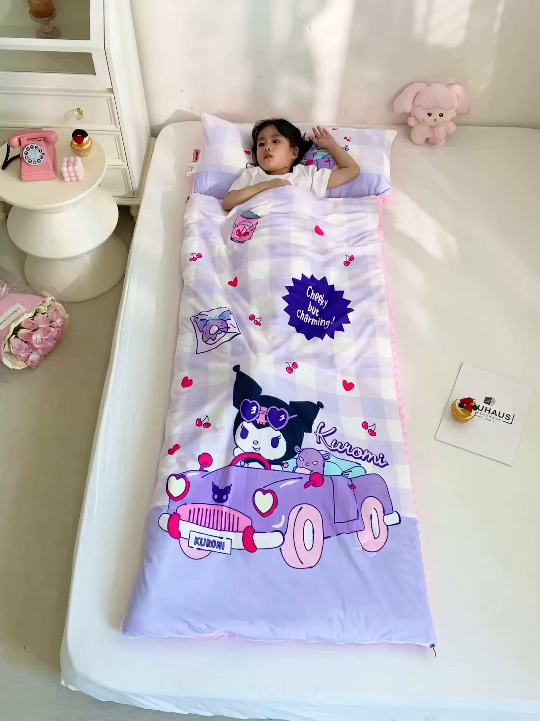 91家纺网 家纺一手货源 找家纺 八零年代 2025新款三丽鸥正版秋冬加厚儿童一体睡袋大宝宝绒防踢被大版卡通懒人被子（含防伪标） 库洛米汽车