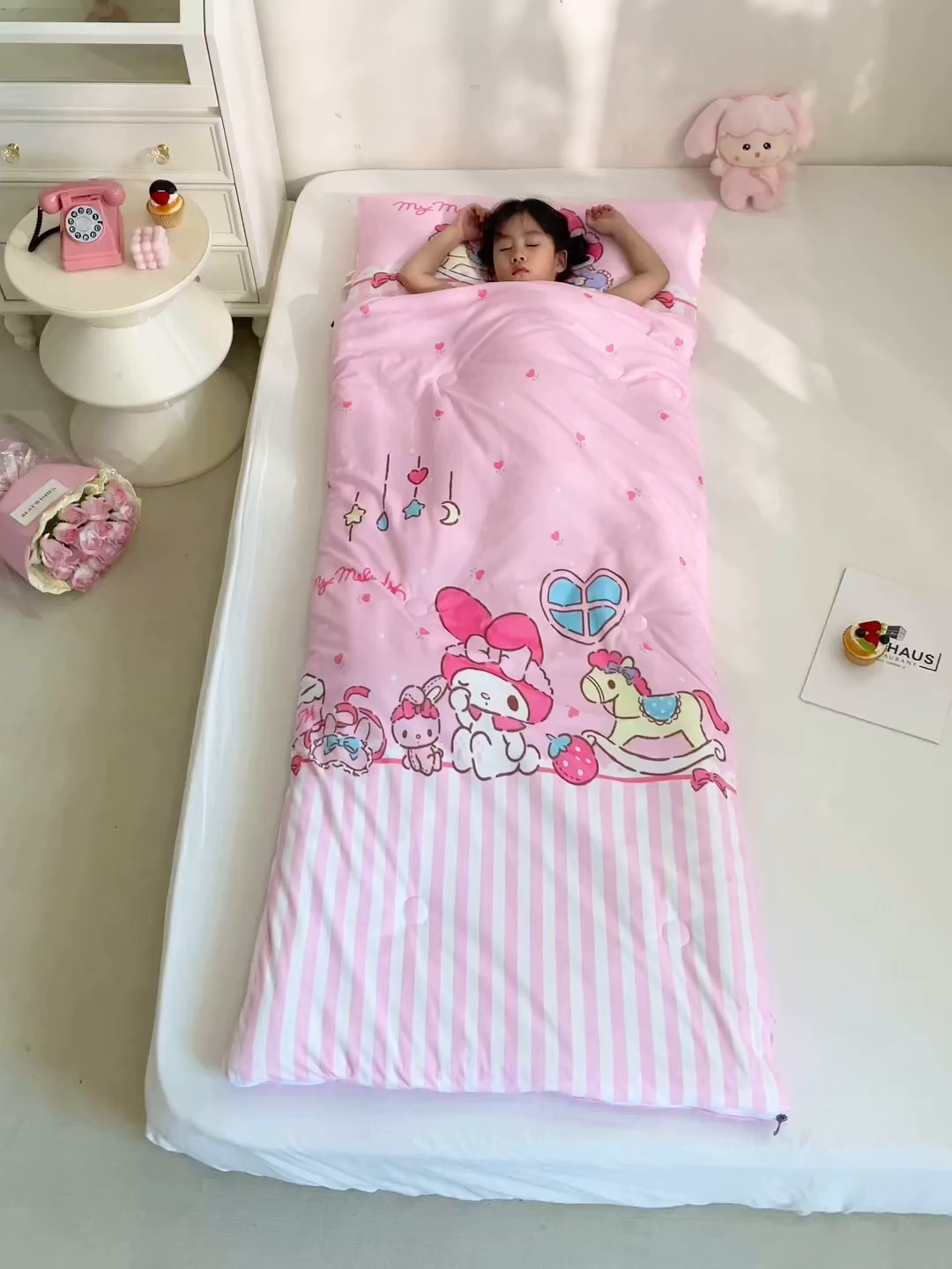 91家纺网 家纺一手货源 找家纺 八零年代 2025新款三丽鸥正版秋冬加厚儿童一体睡袋大宝宝绒防踢被大版卡通懒人被子（含防伪标） 美乐蒂木马