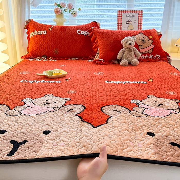 91家纺网 家纺一手货源 找家纺 （总）美达家纺 2025新款高克重牛奶绒夹棉床垫