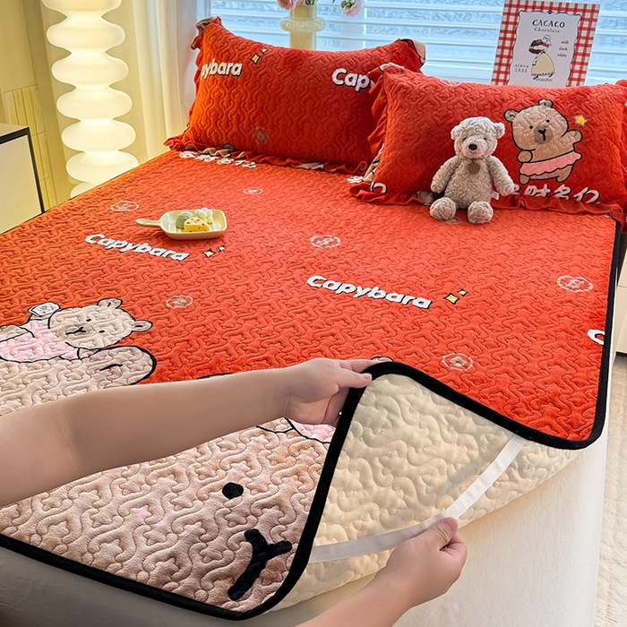 91家纺网 家纺一手货源 找家纺 美达家纺 2025新款高克重牛奶绒夹棉床垫 巴拉巴拉