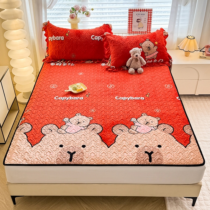 91家纺网 家纺一手货源 找家纺 美达家纺 2025新款高克重牛奶绒夹棉床垫 巴拉巴拉