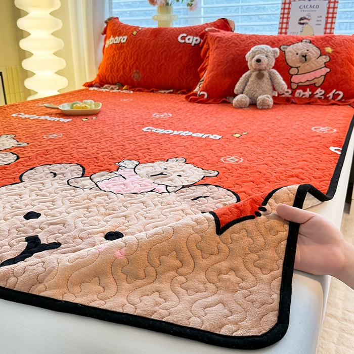 91家纺网 家纺一手货源 找家纺 美达家纺 2025新款高克重牛奶绒夹棉床垫 巴拉巴拉