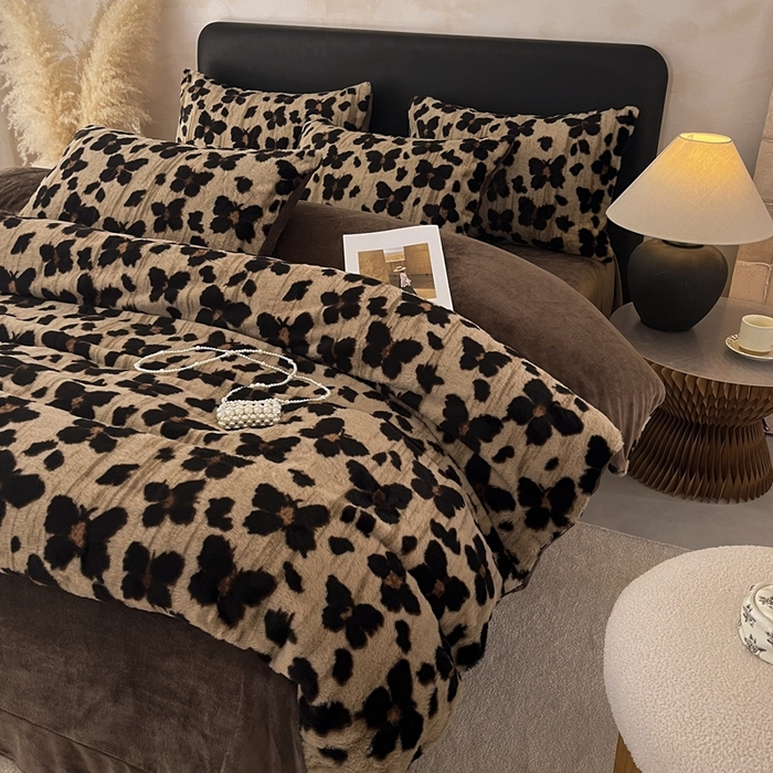 91家纺网 家纺一手货源 找家纺 （总）铠畅家纺 2025新款美拉德风格兔毛绒床单四件套