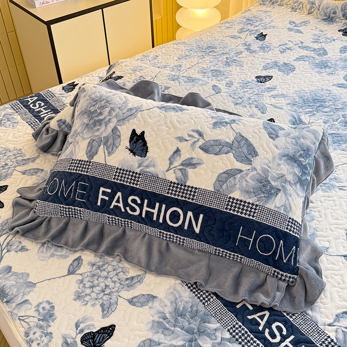 91家纺网 家纺一手货源 找家纺 美达家纺 2025新款高克重牛奶绒夹棉床垫 梦蝶