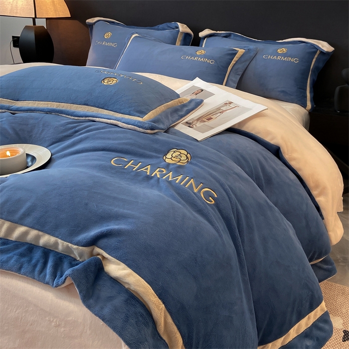 91家纺网 家纺一手货源 找家纺 （总）盛秋家纺 2025新款高克重绣花双拼牛奶绒系列山茶花四件套-查伦